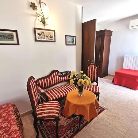 Grace's House فندق مبيت وإفطار 3*